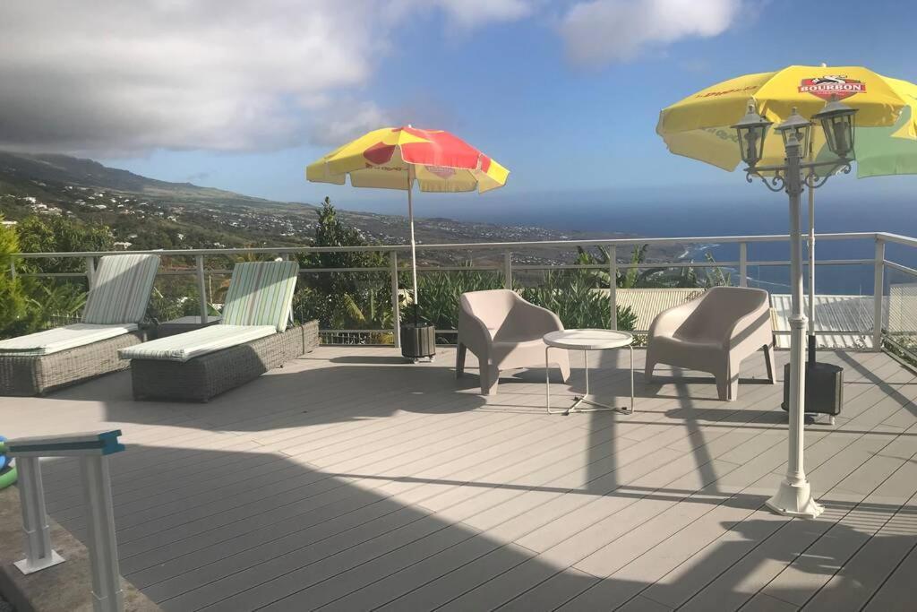 St Leu -Villa d'artiste, superbe vue mer, piscine chauffée Saint-Leu Esterno foto